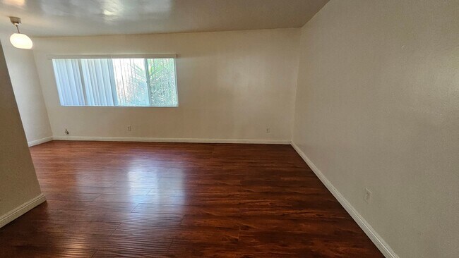 Foto del edificio - 933 S Gramercy Dr