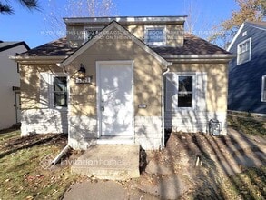 Building Photo - 1923 Arlington Ave E