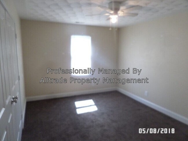 Building Photo - 122 Scotch Ct