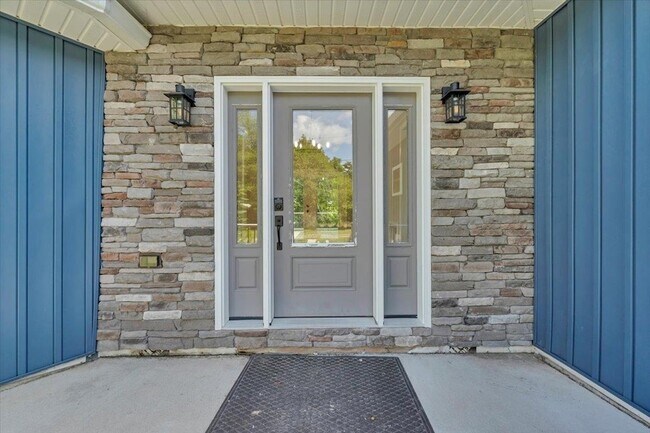 Foto del edificio - 3202 Mathews Ln