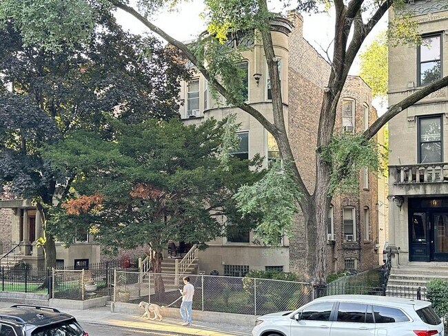 Foto del edificio - 2116 W Concord Pl