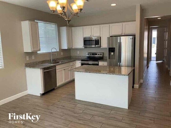 Foto del edificio - 499 E Bamboo Ln