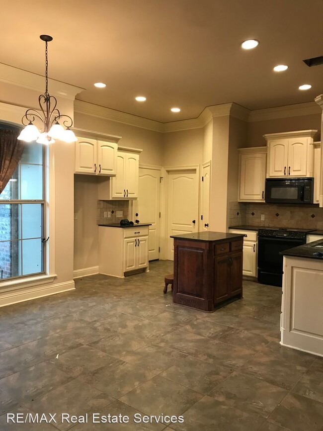 Building Photo - 3 br, 2 bath House - 512 Fox Cove