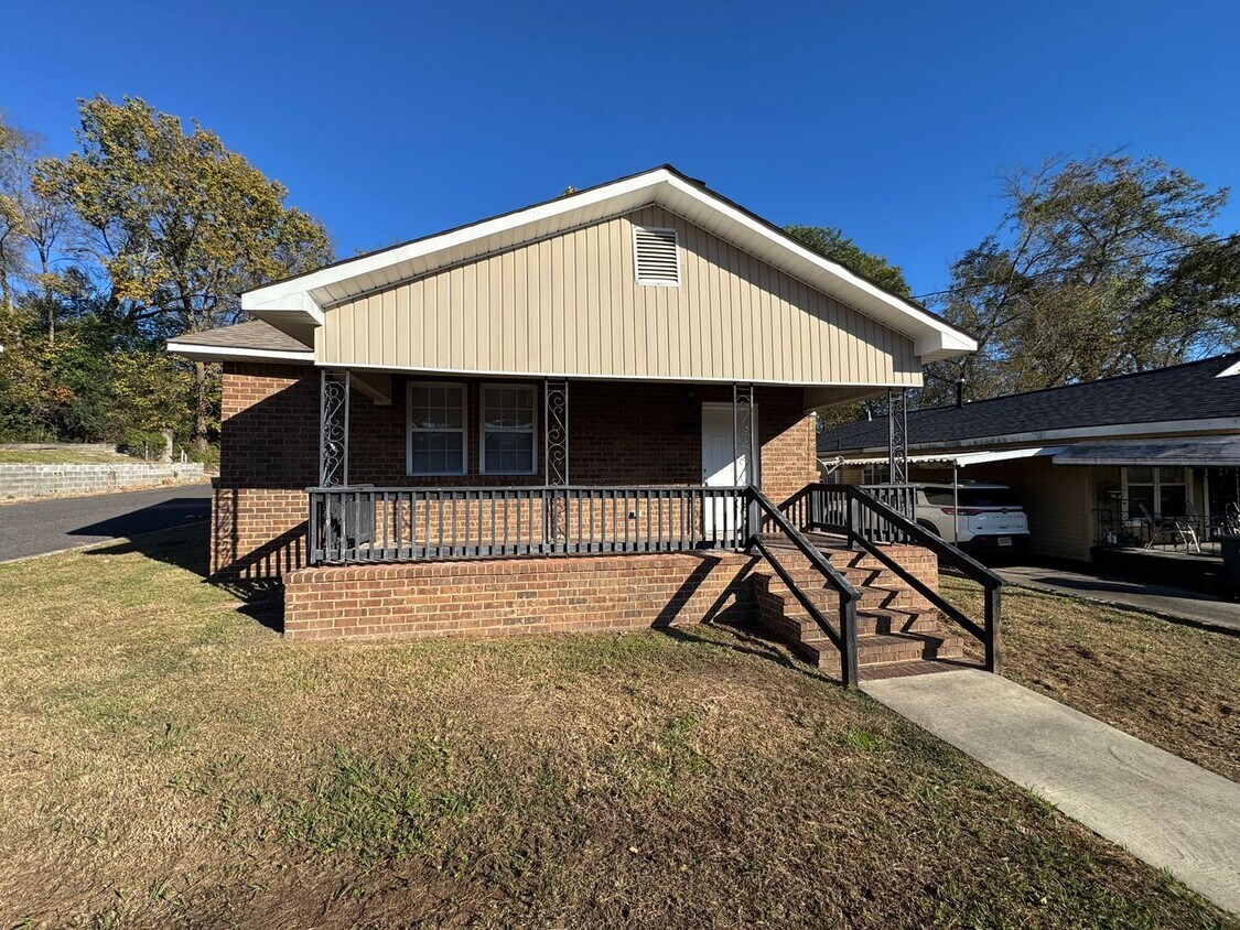 Building Photo - Birmingham
