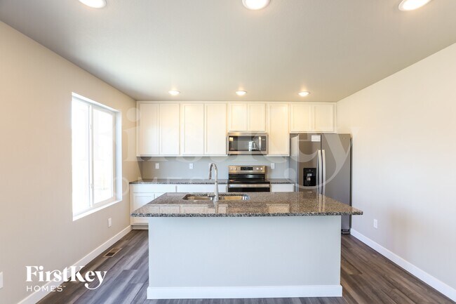 Building Photo - 10480 Horton Dr