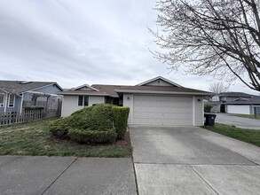 Building Photo - 2731 176th St NE