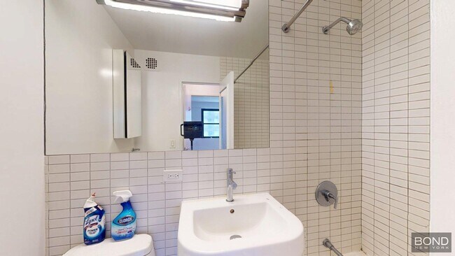 Foto del edificio - 222 E 39th St
