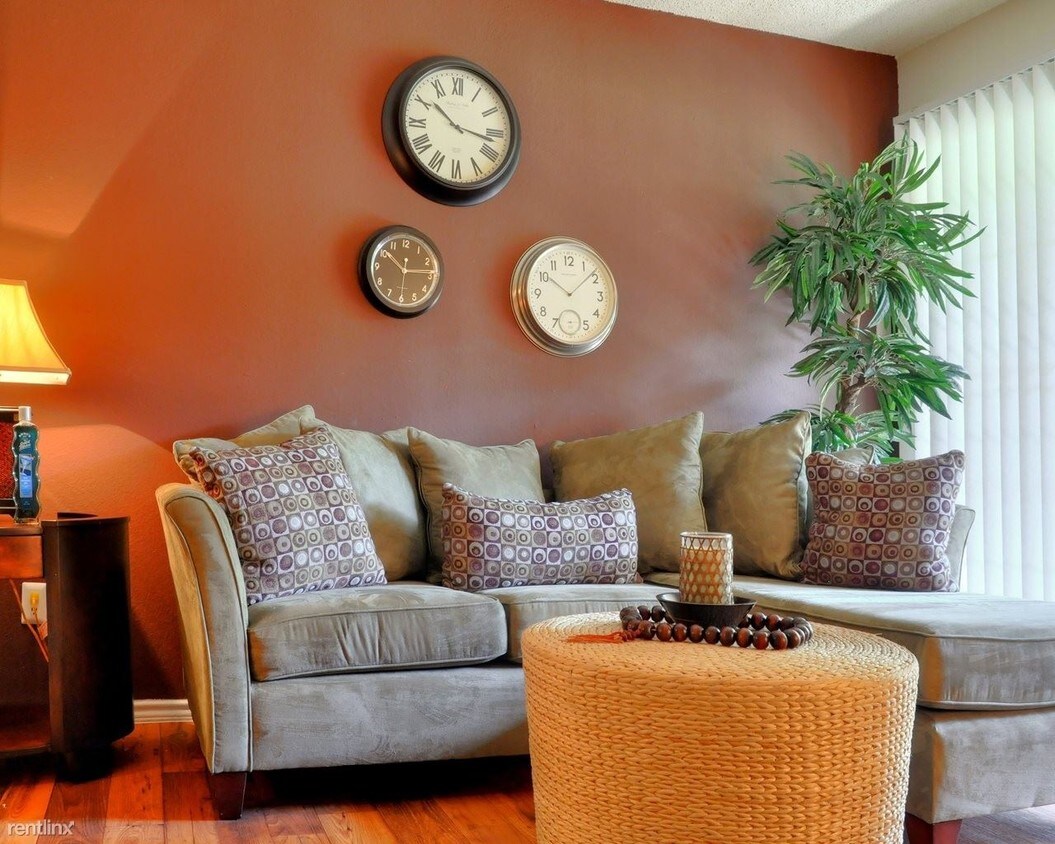 Foto principal - 11440 McCree Rd