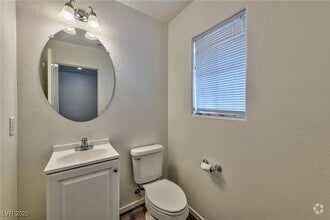 Building Photo - 577 Lapford St