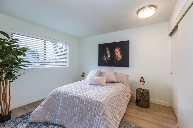 Foto del edificio - 129 5th Ave NW