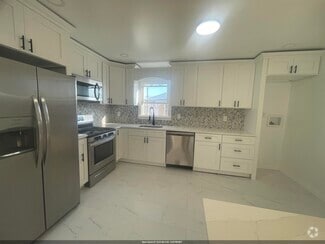 Building Photo - 520 Avenue C