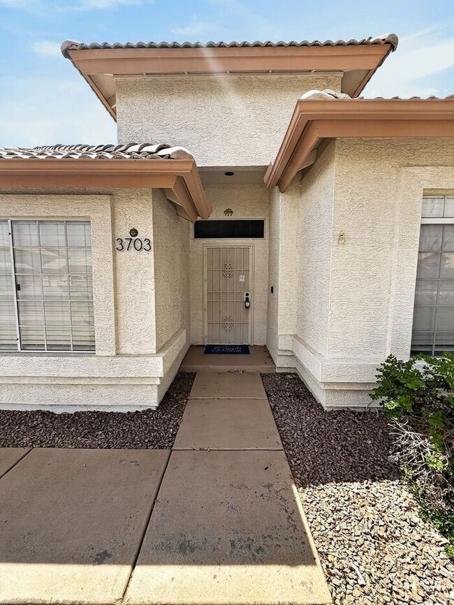 Building Photo - Core Chandler 85226 | 4-Bedroom Home with Pool & 3-Car Garage