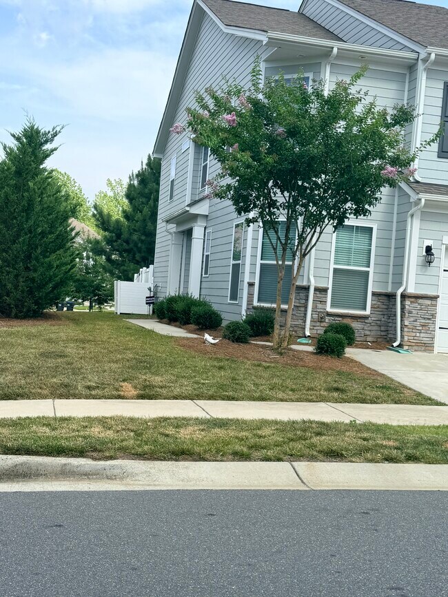 Foto del edificio - 726 Little Bluestem Dr