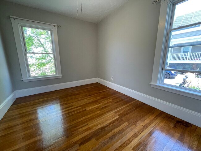 Bedroom - 55 Huntington Ave