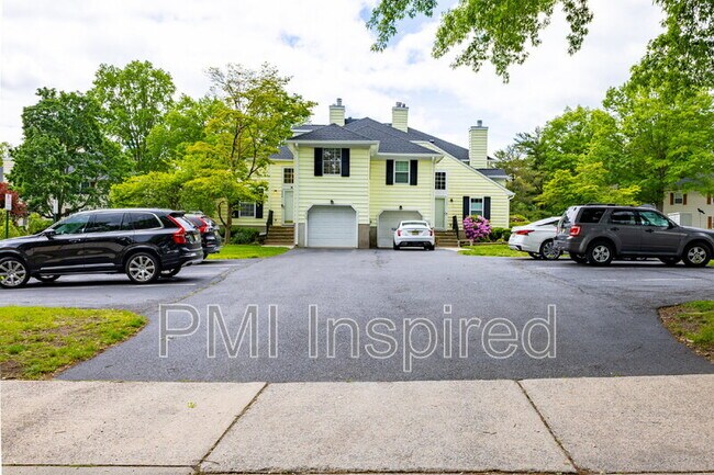 Foto del edificio - 2404 Buckingham Cir