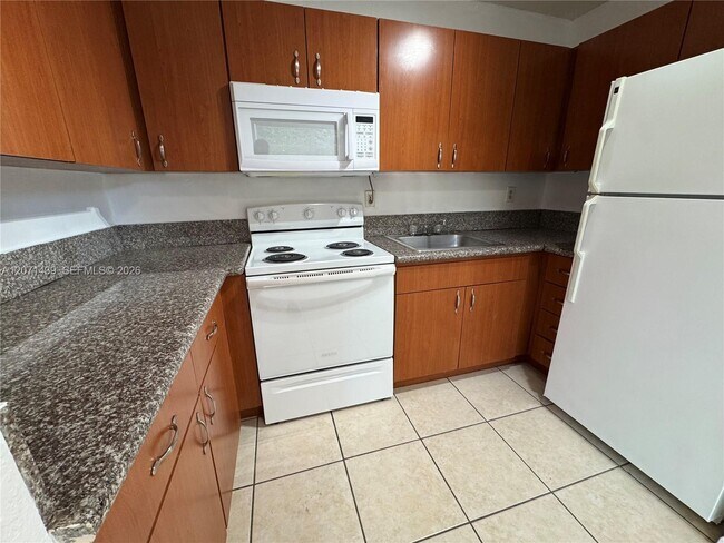 Foto del edificio - 4732 SW 33rd Ave