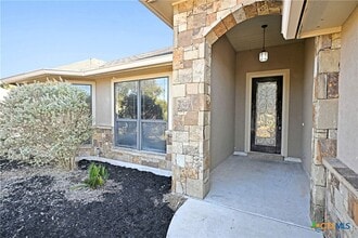 Building Photo - 2207 Hazelwood Dr