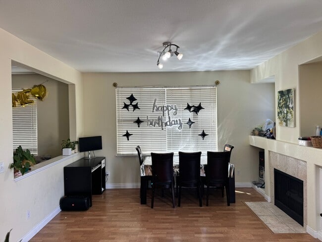 Dining room - 9510 Compass Point Dr S