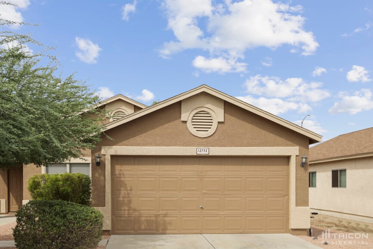Foto principal - 12792 N B St