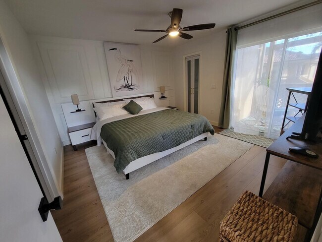 Building Photo - 4879 Via Palm Lakes