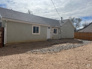 Building Photo - 746 E Costilla St