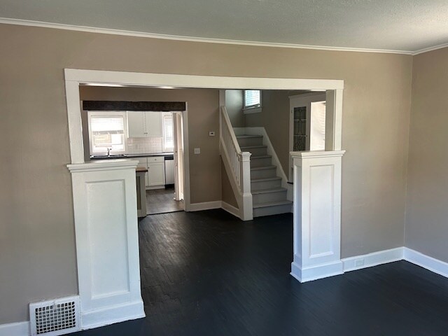 Foto del edificio - 14811 Hilliard Rd
