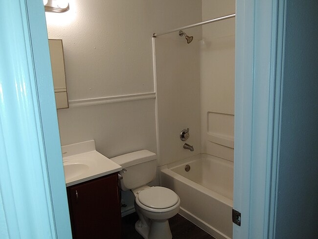 2nd bathroom. - 6466 Beech Trail Dr