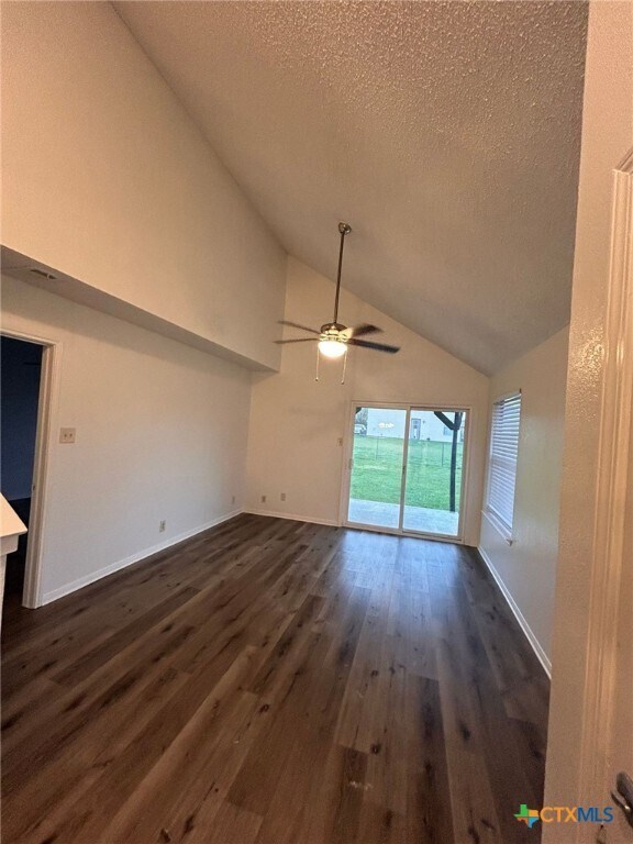 Building Photo - 2124 Caprice Dr