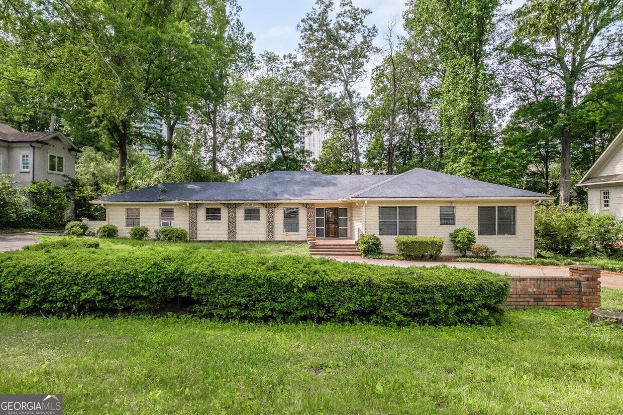 Foto principal - 757 Old Ivy Rd NE