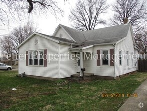 Building Photo - 1722 E Division St