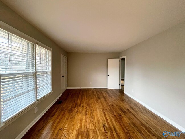 Building Photo - 615 Austin Dr NW