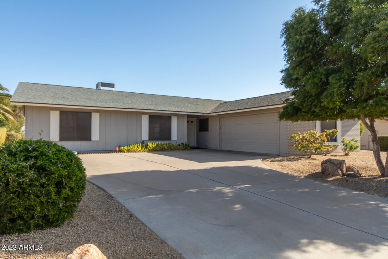 Primary Photo - 4352 E Jicarilla St