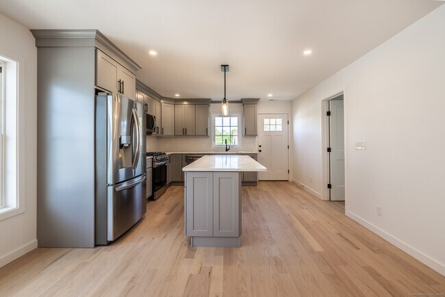 Foto del edificio - 330 Pleasantview Ave