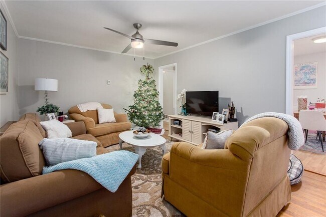 Foto del edificio - 1138 Arlington Pkwy NE