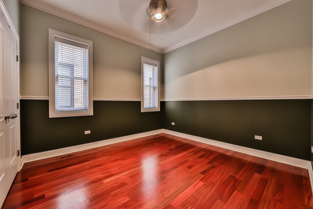 Foto del edificio - 2129 W Belmont Ave