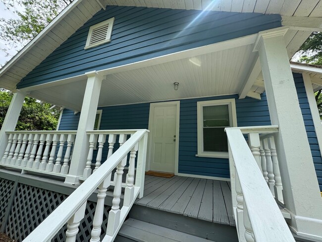 Foto del edificio - 2 Bedrooms, 2 Bathroom - Home in Downtown ...