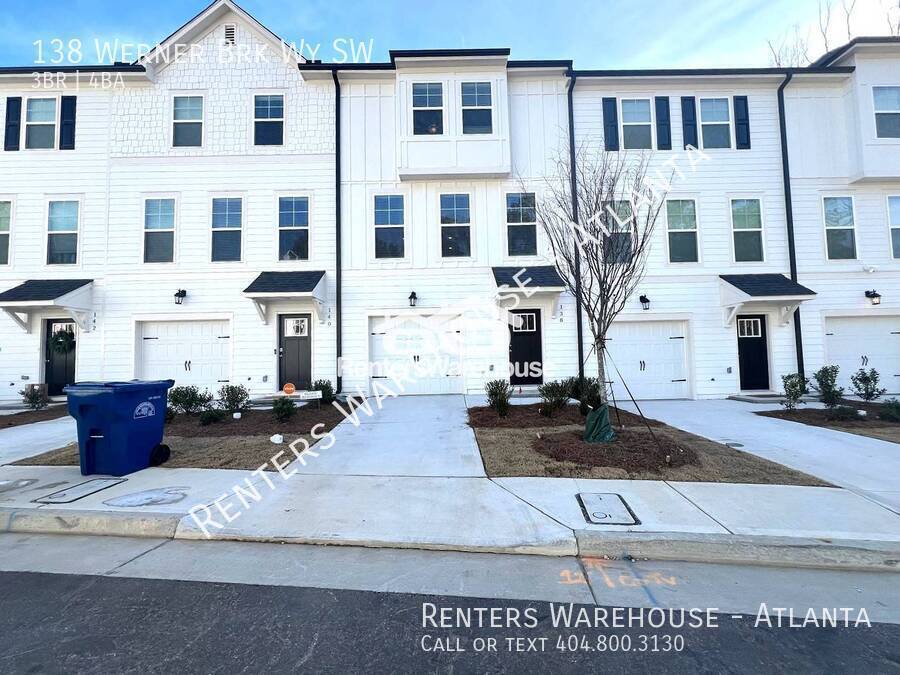 Foto principal - Luxury 3-Story Townhome with Bonus Room in...