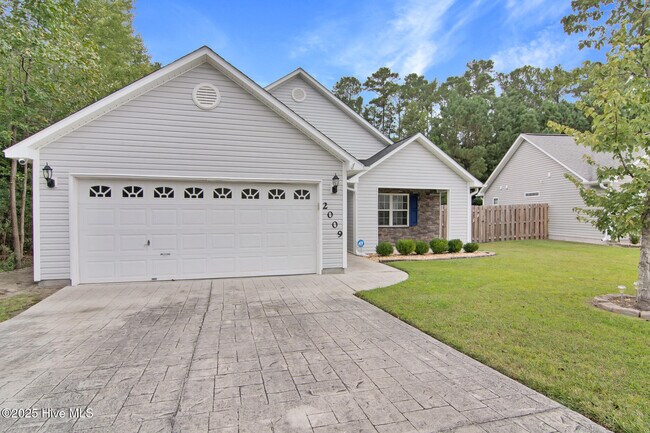 Building Photo - 2009 W T Whitehead Dr