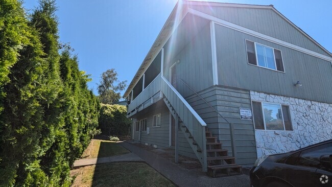 Building Photo - 2910 SE Gladstone St