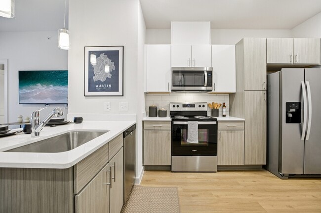 Building Photo - Matador