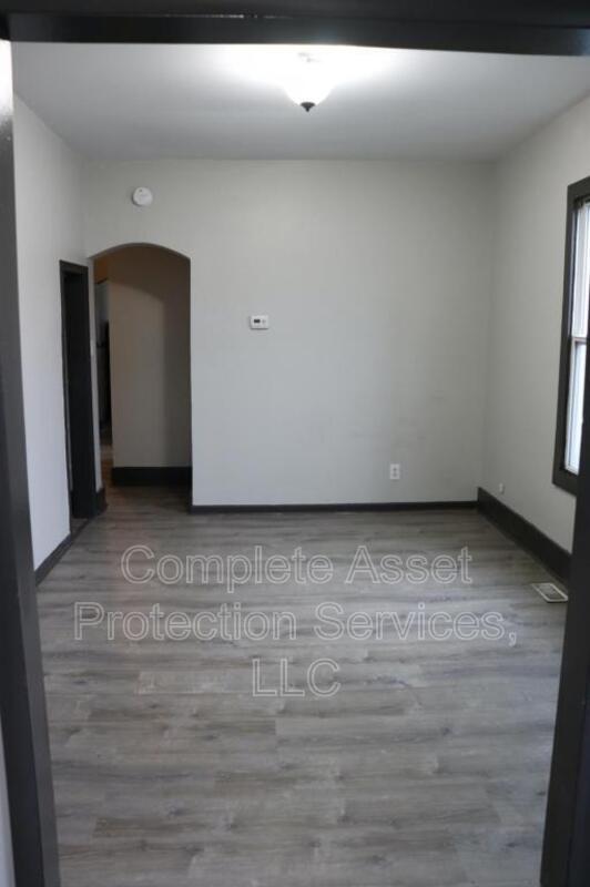 Building Photo - 605 Linwood Ave