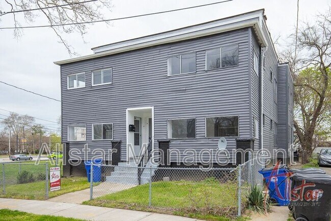 Foto del edificio - 13815 Idarose Ave