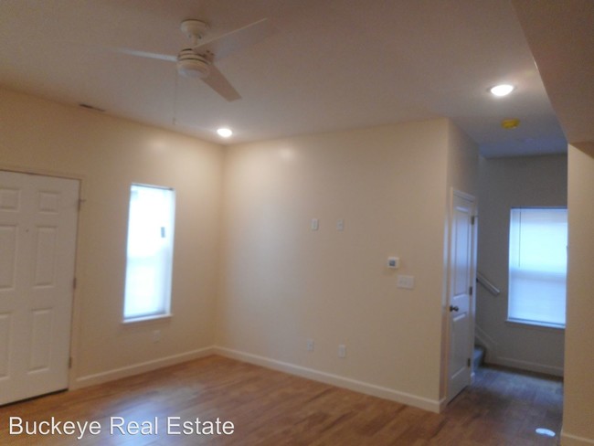 Foto del edificio - 353 E Northwood Ave