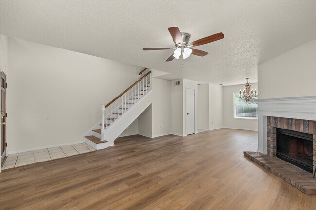 Foto del edificio - 2807 Grants Lake Blvd