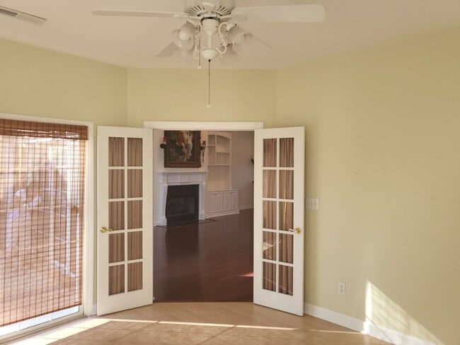 Building Photo - Nice 3 bedroom/2 bath home in Charleston P...