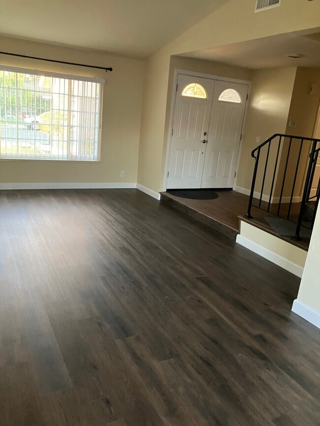 Foto del edificio - 22612 Rockford Dr