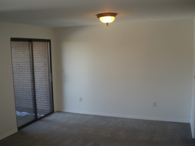Building Photo - 44 Avonwood Rd