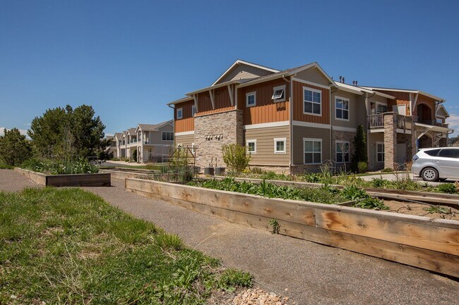 Foto del edificio - 5233 Boardwalk Dr