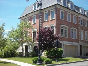 Building Photo - 129 W Main St
