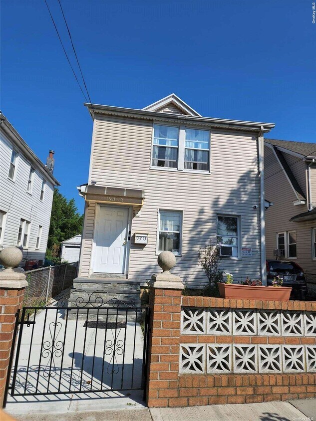 19313 122nd Ave, Queens, NY 11413 Townhome Rentals in Queens NY